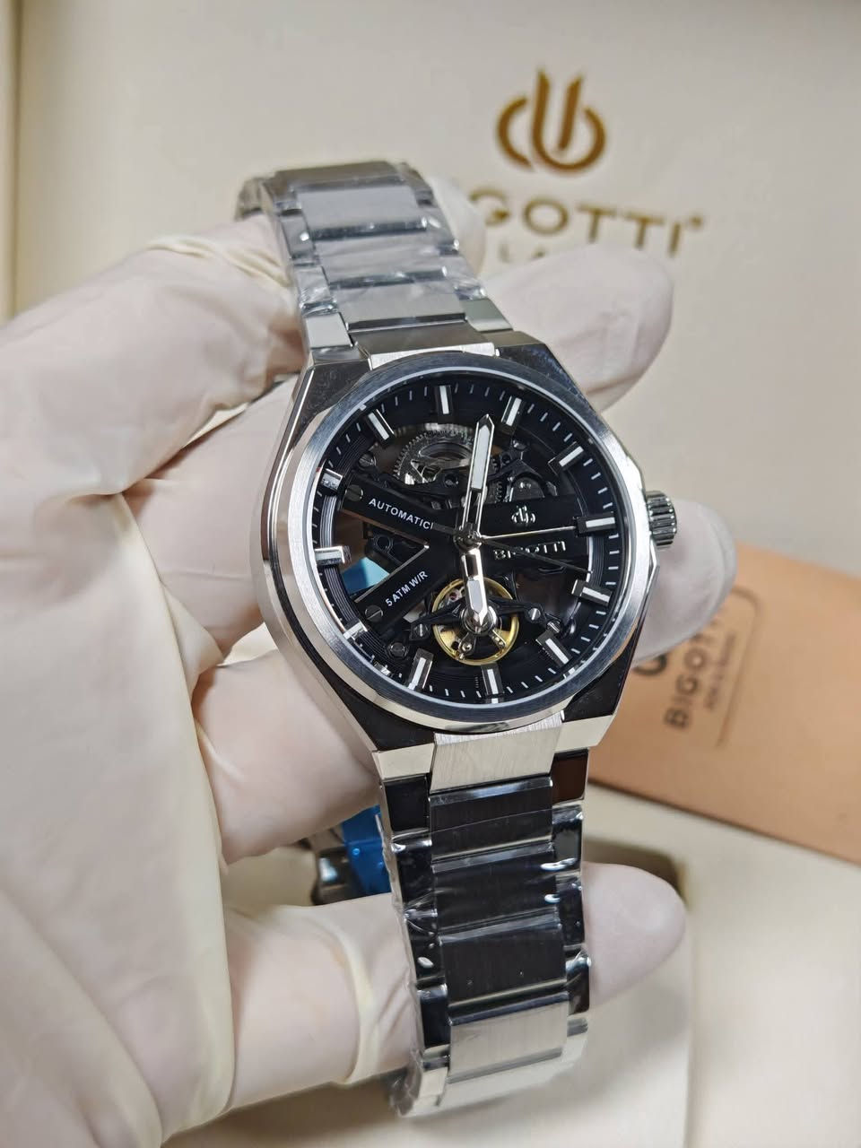 مزاااااااااد مزاااااااااد 
لدينا لكم اليوم مزاااااااااد جديد لساعه فخمه وانيقه رسمي وكشخه بشكل رهيب ولون مميز وجذاب  الساعه بيكوتي ريفناتو ايطالي اصلي لمتد ادشن كامل المرفقات مع الظمان سنه كامله موديل 2026
ريتيل الساعه يتجاوز ال 300 دولار  بالوكاله مالتها 

دزاين عصري غير مطروق لمتد ادشن رقم القطعه 32/139

حول العالم قطع لاتتكرر

يبدا المزاد الان وينتهي ساعه  3 فجرا 

فتحة باب الساعه 65 دولار  واقل رفعه 5دولار 

الساعه ايطالي اصلي وكاله
اوتوماتيك 
قطر 43
لمتد ادشن 
ستانلس ستيل
طلاء ثابت
ضد الماء 50 متر
عقارب لامينوس 
ارقام لامينوس 
القفل فراشه
المينه كشف
ظهر كشف
وزن عالي
تاتي كامل المرفقات مع الظمان سنتان 
يوجد توصيل لجميع محافظات العراق


**إذا كنت صاحب هذا الإعلان وتريد حذفه لأي سبب، رجاءا أرسل رسالة إلى الدعم الفني**