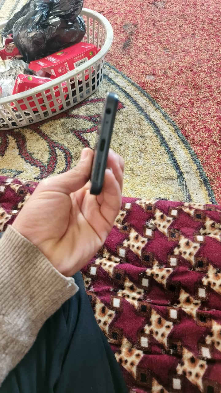 السلام عليكم تلفون نوت 60اي جهاز بل كارتون والله بس الجهال شككو الكارتون بقت سماعاته موجوده وشاحنته الجهاز ما واصل اي صيانه جهاز حيل نضيف البيع 150 متوازي ع فلوس *********** اتصل وتدلل
