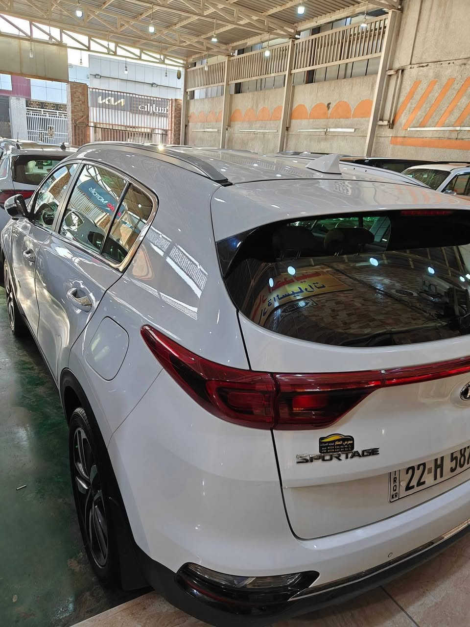 تحيه طيبه السلام عليكم
كيا سبورتج 2021 
(خليجي) 
محرك: 2000 دوش 
عداد مشي  54 ألف 

مواصفات 
1_شاشه 
2_كامره خلفية 
3_شاشه اعطال 
4_قطعتين تبريد 
5_فول حساسات
6_رادار امامي خلفي وجانبي 
7_نقط عمياء 
8_اشاير مري 
9_تحكم وضعيات قيادة 
10_ويل كب بلاد
11_كشافات اماميه 
12_داخل لونين 
13_فول تحكم ستيرن 
رقم بغداد دولي باسمي 
215 ورقه 
أي استفسار 
***********
مكان بغداد البياع
