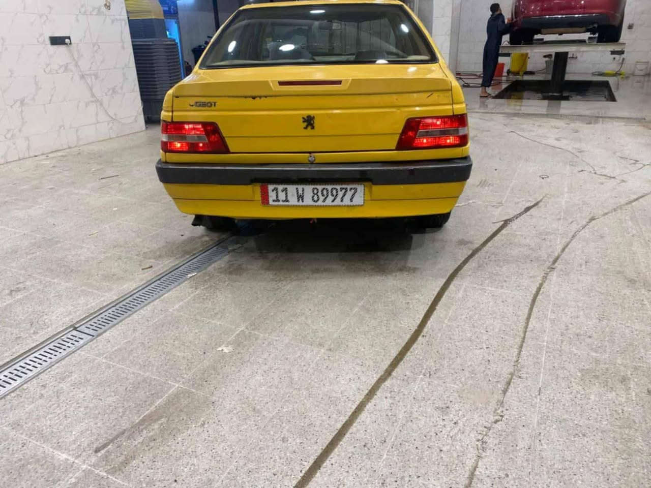 السلام عليكم
بيجو 405 موديل ١٦
رقم بغداد بسمي 
شرط الوكاله وتحويل 
هيئة وغرامات صفر 
محرك كير شرط منضومه غاز 
كابون بانزين 
السعر ٣٦
الموصل جانب الايسر

اتواصل عل رقم بي واتساب 
***********
