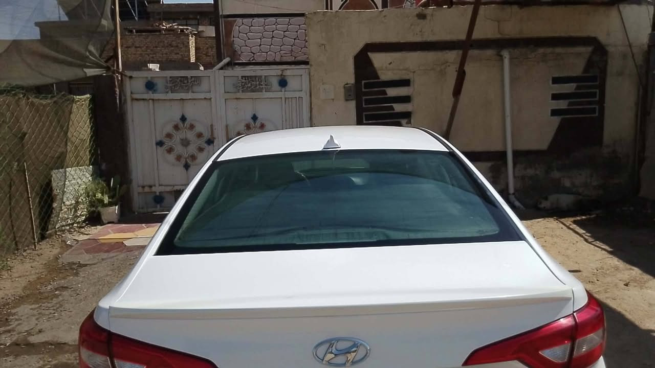 السلام عليكم ورحمة الله وبركاته 
سوناتا 15 أبيض بسمي محرك 2400 وارد امريكي كلين حادثها الجاملغ الامامي شبر بارد بدون دواخل وبيها بارد الچاملغ الخلفي وصبغ البنيد مصبوغ أثر فابلون تغليف والباقي كفاله من الصبغ والتبديل تحكم جهتين تبريد ثلج كامره اماميه وخلفيه شاشه مثبت سرعه ثلاث انظمه سبورت ايكو وعادي السياره خير من الله واحلى من الصور السعر 118$وبيها مجال وإذا مراوس سياره أقل من سعرها مكاني حله *********** @إشارة
