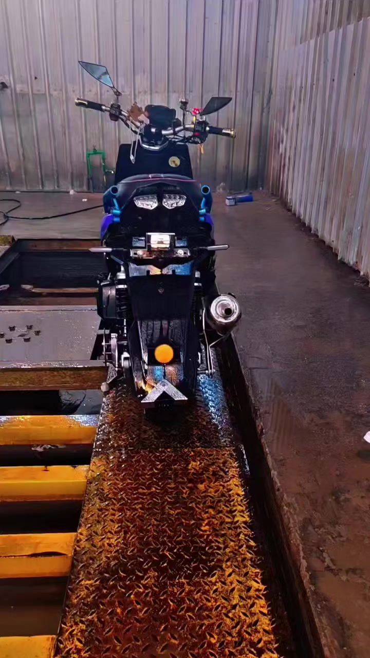 سكنس جبيلي. دراجه برغي ممفتوح بيهه.
فول تزويد شوفت عينك 
تشغيل ع بعد جهاز انذار.  
وهواي بيهه غراض. 

السعر ١٥٠٠


**إذا كنت صاحب هذا الإعلان وتريد حذفه لأي سبب، رجاءا أرسل رسالة إلى الدعم الفني**