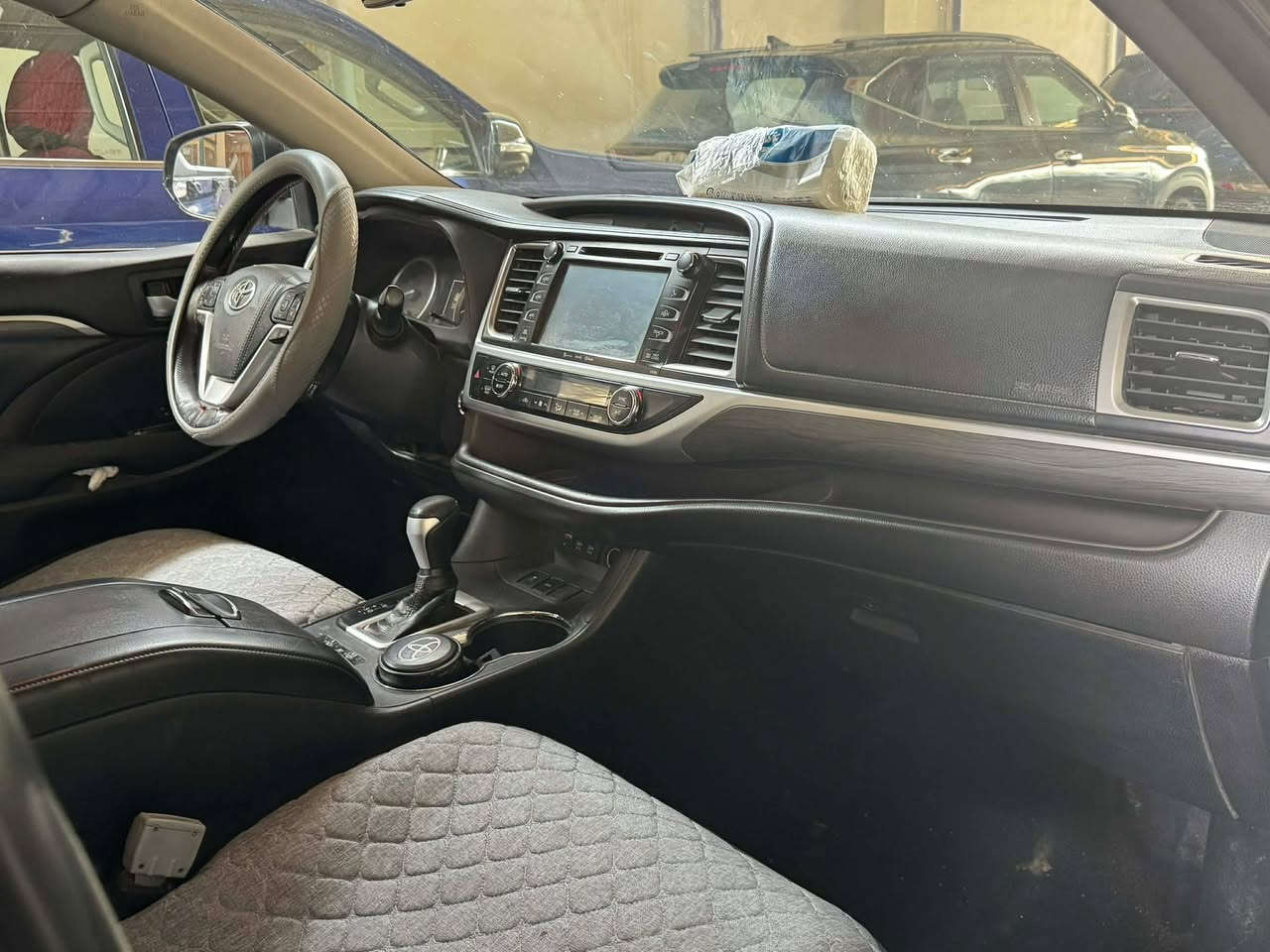 تويوتا هايلندر 2018
فول  VIP  اعلى مواصفات  XLE  

 رادار 

نقطع عمياء 

مثبت سرعة 

محرك 6 سلندر 3500 

بصمة عدد ٢

فتحة سقف

جلد 

كشنات منفصل 

كشنات كهرباء 

كشنات تدفئة 

بردات ابواب 

جنطه كهرباء 

7 راكب 

كشافات 

تحكمات مقود 

شاشة - كامرة 

بصمة ترحيب

السعر ٢٢٥

عنوان ديالى بعقوبة 
***********
