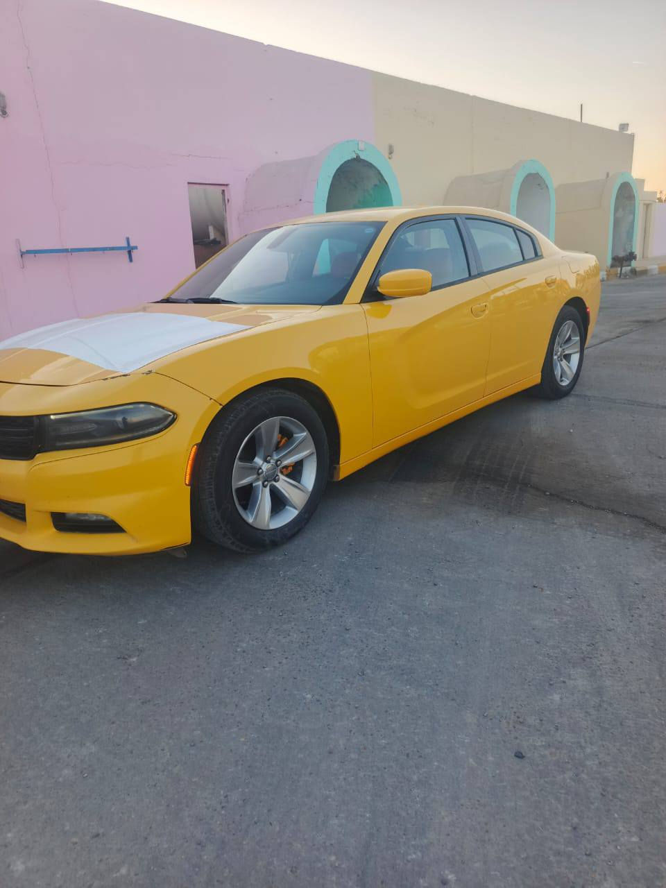 سلام عليكم جارجر موديل 18 رقم شمالي اللون ليموني اصل سياره بيه جاملق وبنيد والباقي كفاله كير مكينه اكسل حداديه كفاله تخم تاير جديد تبريد شغال سعر 185 وبيه مجال الاستفسار ***********
