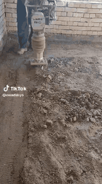 صب ارضيه حدل تدخيل سبيس تطليع تراب حدل قفاز
***********
