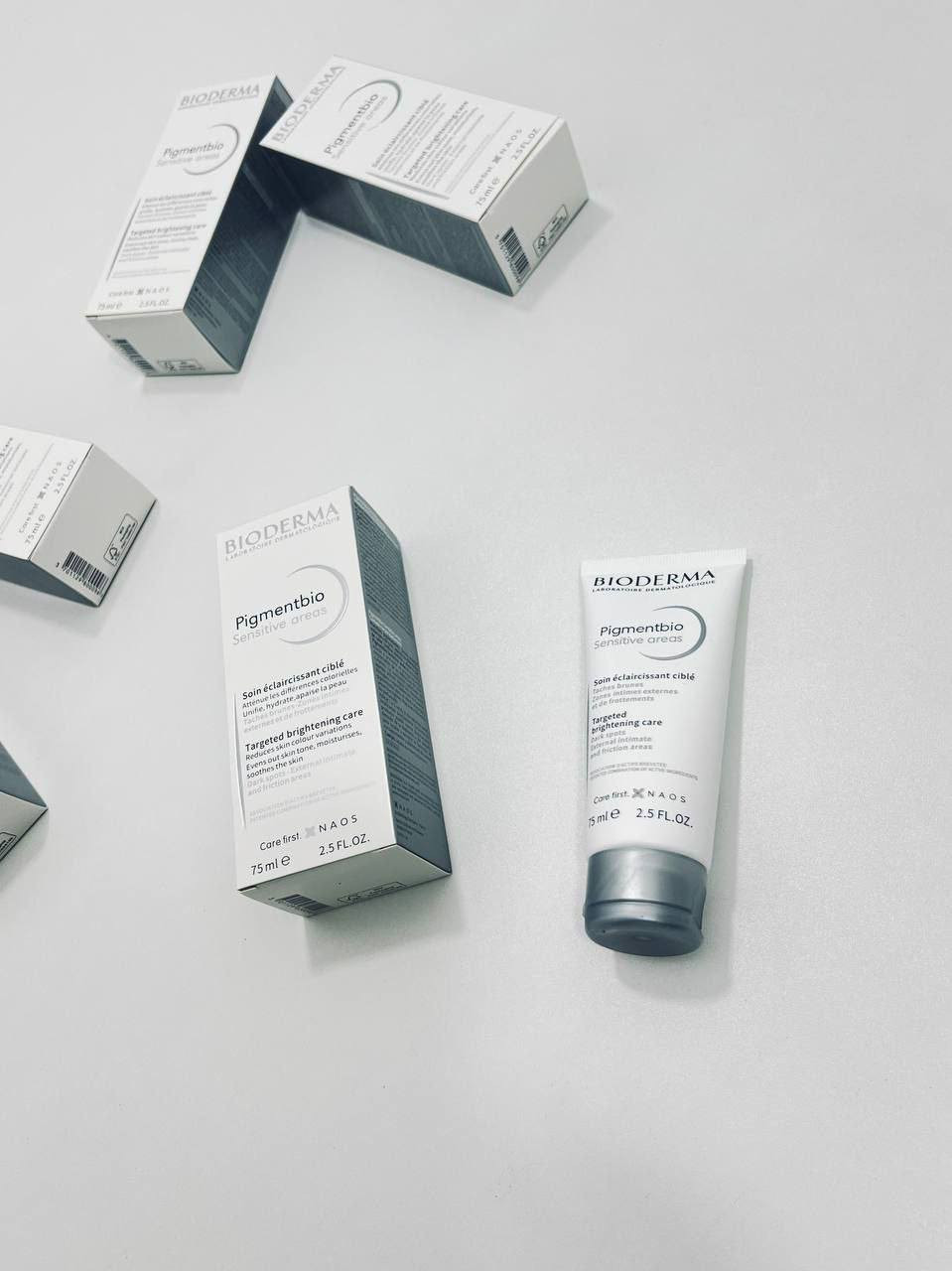 ✨ كريم BIODERMA Pigmentbio Sensitive Areas ✨

الكريم الأشهر لتفتيح المناطق الحساسة والغامقة بدون تهيّج 💕
تركيبته طبيّة وآمنة حتى لأكثر أنواع البشرة حساسية 🌿

💧 الفوائد:

يوحّد لون البشرة ويقلّل التصبغات.

يرطّب وينعّم البشرة من أول استعمال.

يخفف آثار الاحتكاك والاسمرار بالمناطق الحساسة وتحت الإبط والركب والأكواع.

مناسب جداً للاستخدام اليومي وللبشرة الحساسة.

📦 الحجم: 75ml

💰 السعر:
قطعة / 17

🚗 تــــــوصيــــــل:
بغـــــداد / 4
المـــحــافظات / 6

#Bioderma #Pigmentbio #تفتيح_آمن #عناية_بالمناطق_الحساسة #تفتيح_وتنعيم #بشرة_مشرقة #جمالك_ثقة


**إذا كنت صاحب هذا الإعلان وتريد حذفه لأي سبب، رجاءا أرسل رسالة إلى الدعم الفني**