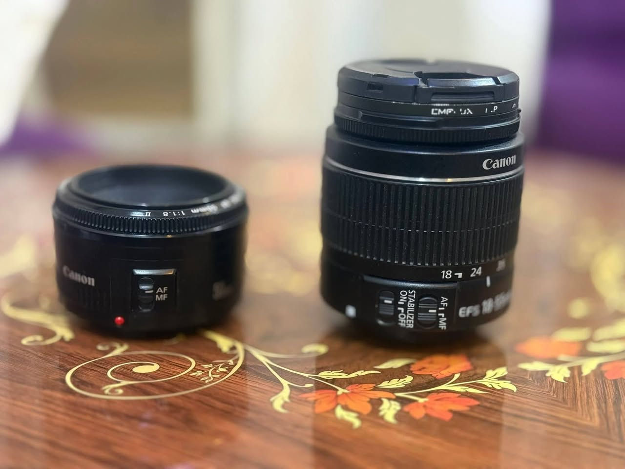 غراض تصوير للبيع
كامره كانون معروفه D800 شاشة لمس قلاب مع كرب وبطاريات 2 وشاحنه 2 عدسة الاصلية مالتها مع 50 ملم شتر ميطلع بس صارلها سنين يمي وجيل محافظ بيها

اضائه مستعمره عدد 2 استعمال مره وحده 
بيبي لايت مع بطاريات
ستاند عدد 3 واحد فقط ملحوم وشغال الباقي جدد
قاعدة ريلز 
قبضة ستاند 
شاحنات سوني مارك 4
مكاني بغداد حي الجهاد 
***********
