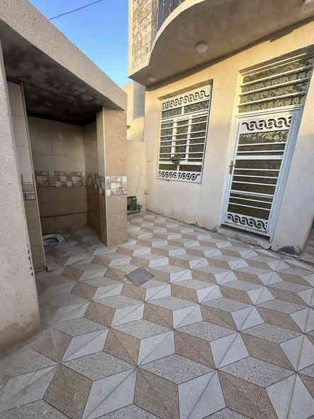 ♤ مشتمل للبيع  غير مسكون سابقآ ♤🏠
💢¤طابو   ملك صرف ¤💢 
بناء حديث وشغل درجة أولى 
الموقع  المحاويل  حي ابو سديره قرب مدرسه النجاه 
المساحة 》👈》100 متر 
واجه 》👈》5 متر 
نزال 》👈》20 متر 
عرض الشارع 》👈》8 متر 
السعر 》》53مليون وبي مجال 
للاستفسار اكثر الاتصال على الارقام التاليه 📞📞
***********  - ***********
او زياره مكتب  المحامي العقاري علي راجي العلواني
