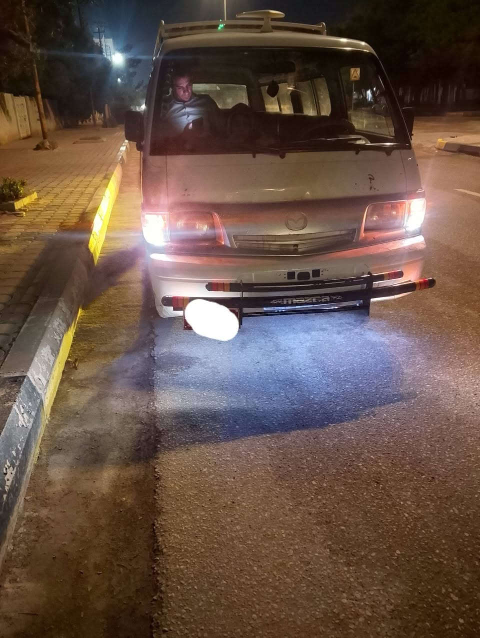 سلام عليكم مازدة لل بيع موديل ٩١ مكينة وكير وكسن خير من الله اربع شواصي مكفولات وصل خط وبحث مصفرة مكاني كربلاء المقدسة الشراي السعر ٣١ يلتصل عل رقم ***********
