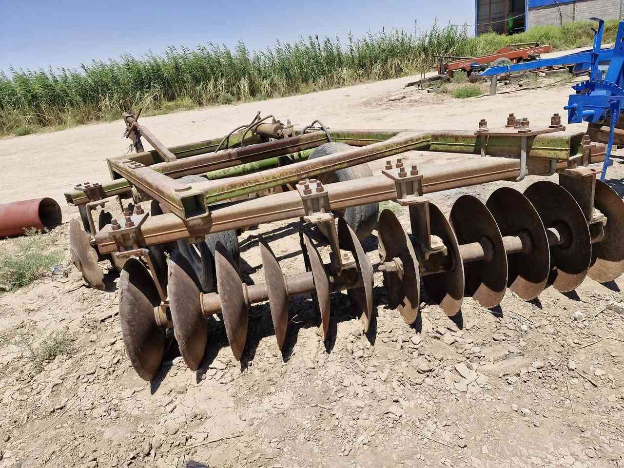 للبيع دسك حجم 24 ناردي بلادي محور قواعد ابلير الصوج الاماميه تعبانات سعره 6ملايين ونص عنوان واسط الزبيديه قرب الطاقه الكهربائيه ***********
***********

