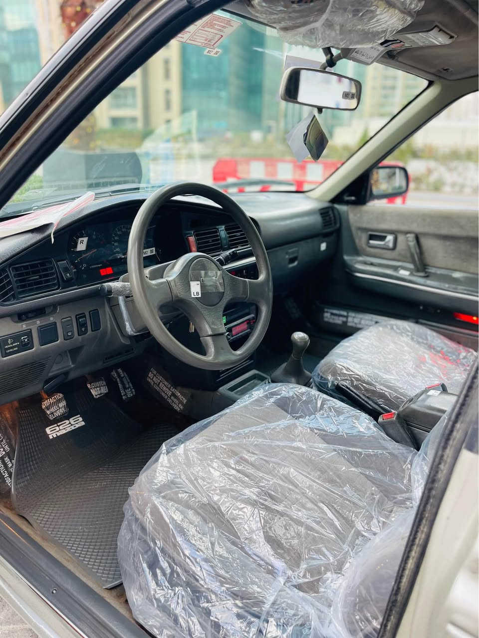 سلاو هاوادارانى مازدى ٦٢٦تاقانى هموو عيراقم بؤ هيناوم 
مازدى نمونو تاك مول مواسافاتى مؤديلى ١٩٩٠مه كينه٨به خ
سياره كه شيانى باس كردن نيه خؤى وسفى خؤى داكا بى ليدرانه عامم كردؤته وه بؤ جوانى باناوى خؤمويه سناوى ٢٠٣١كه هموو جيانى به شرت بؤ زانيارى زياتر *********** Singapore
