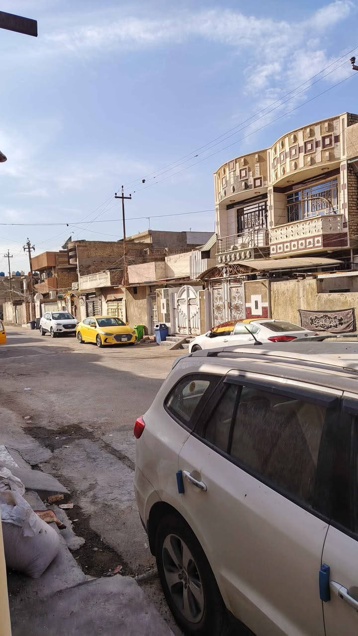 نصف قطعة للبيع ثلاث طوابق إتصال رقم *********** بغداد, العراق
