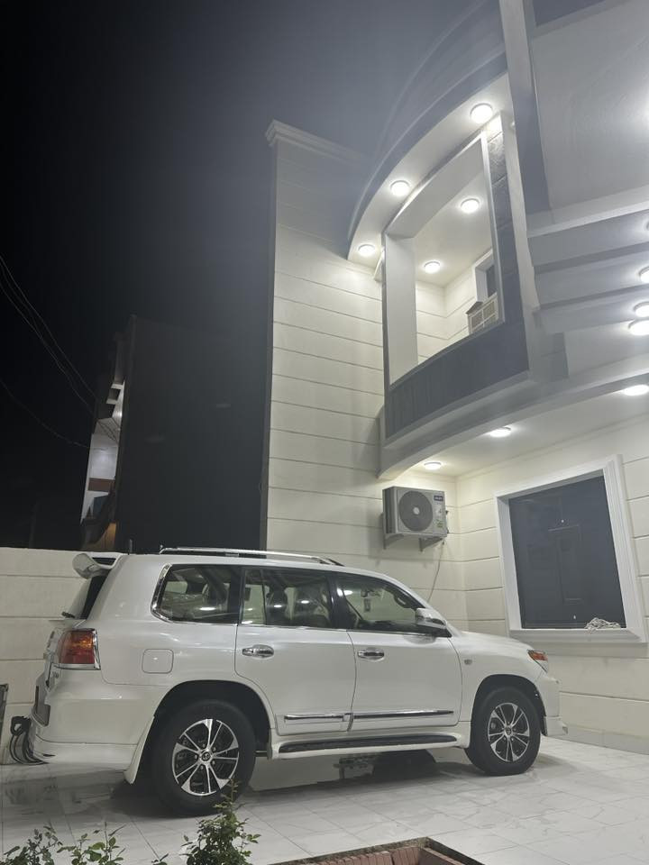 السلام عليكم لاندكروز  للبيع  موديل 2008 محدث 2014  السياره 8سلندر مواصفات لكزز السعر 35وبيه مجال حك الجيه  السيارة حلوه ونظيفه. بدون صبغ  اتصال عله رقم👈*********** وكل الهله بيكم ❤️
