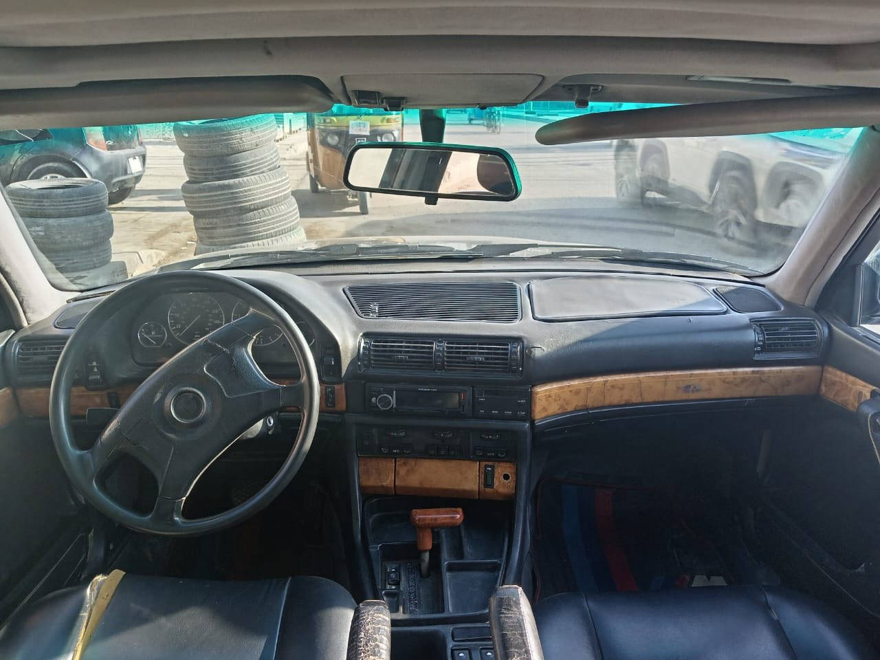 السلام عليكم البيع بي ام ٧٤٠ مسكر ٨ سلندر مكينه وكير بل جيس صدرها جديد تخم تايرات جداد سياره موضح بل صوره كشرها سعر ٥٥ وبيها مجال مكان بغداد تقاطع درويش رقم*********** موديل ٩٢ فول مواصفات دبل جكمجه دبل ايرباك كشناتها كهربائي حساسات خلفيه وامامي رقم بغداد انكليزي بسمي ثاني يوم
