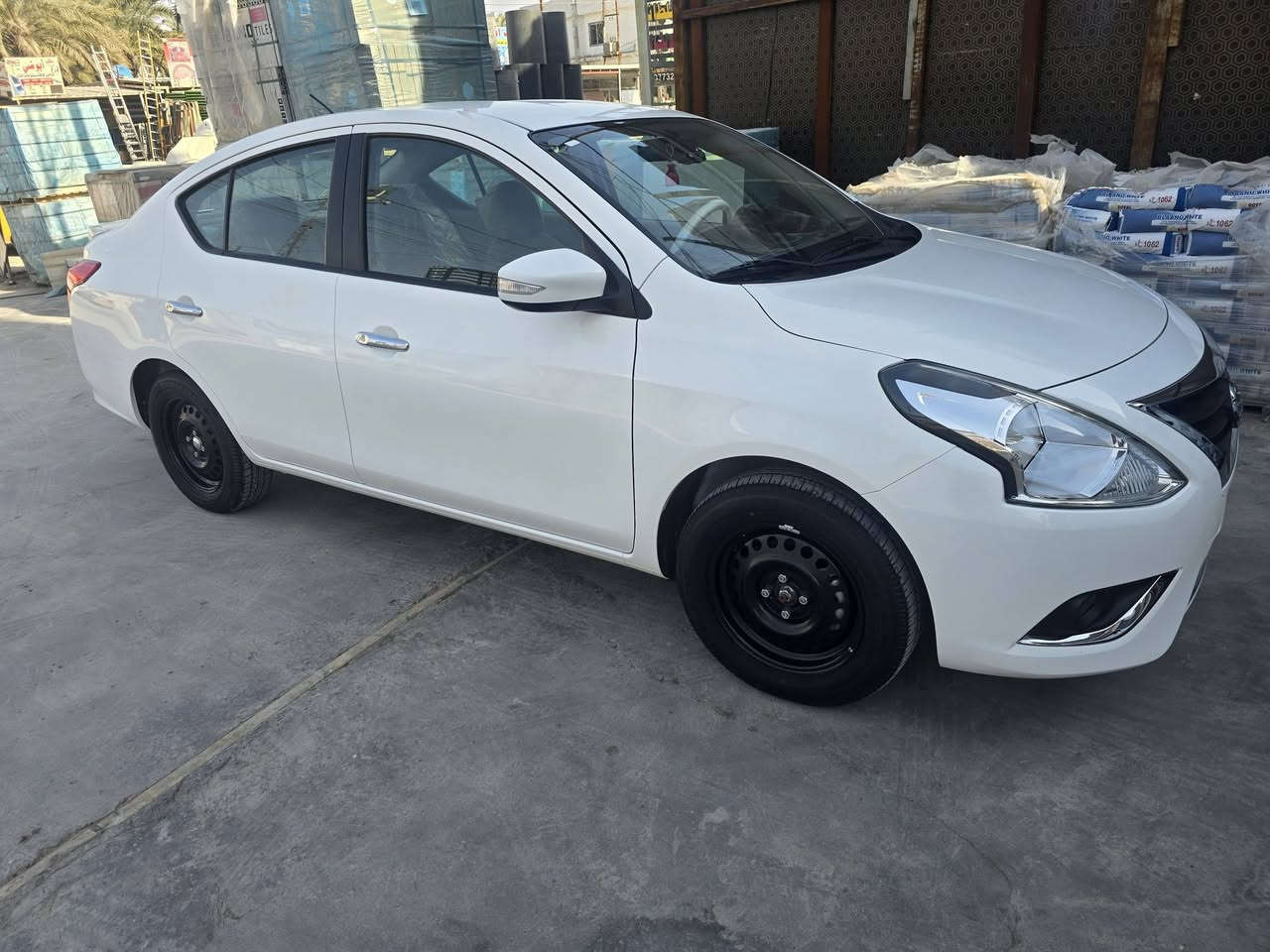 السلام عليكم  سني مصري موديل ٢٠٢٥ مكفوله رقم اربيل بسمي  ماشيه ٣٣ الف سعر ١٢٦ هاتف ***********
