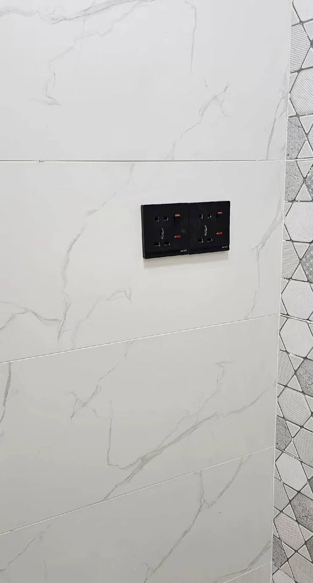 كادر الأنوار التأسيس الكهرباء الحديثة
 بروفايل منظومة كاميرات منظومة 
إنترنت منظومة ستلايت 
مستعدون العمل في جميع أنحاء البصره
  *********** وتساب 
  ***********
