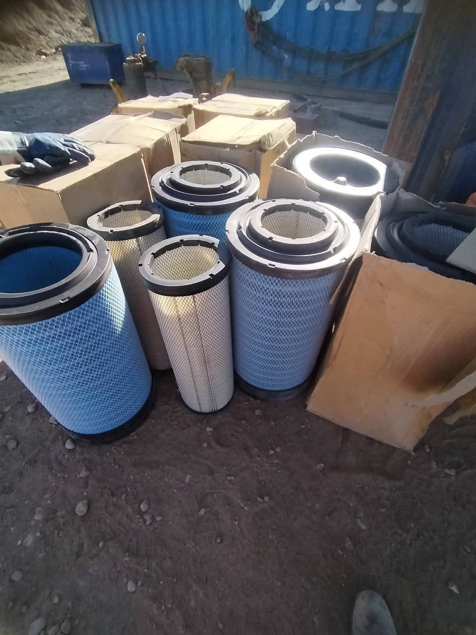 شوته سيارات كبيره ماعرف بيهن الي يريدهن يتصل على رقم *********** المكان ميسان قضاء الكحلاء
