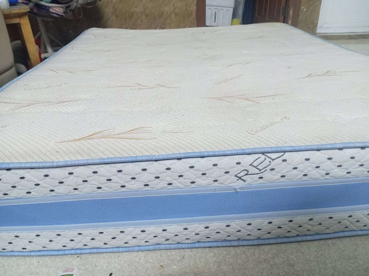 سنك المنيوم ومرمر نظيف جدا
غساله الجي ٨ كيلو بلادية بدون عيب ولا تصليح
دوشك نفرين نظيف جدا
تواصل خاص للشراي مع ارسال الصوره المطلوبه


**إذا كنت صاحب هذا الإعلان وتريد حذفه لأي سبب، رجاءا أرسل رسالة إلى الدعم الفني**