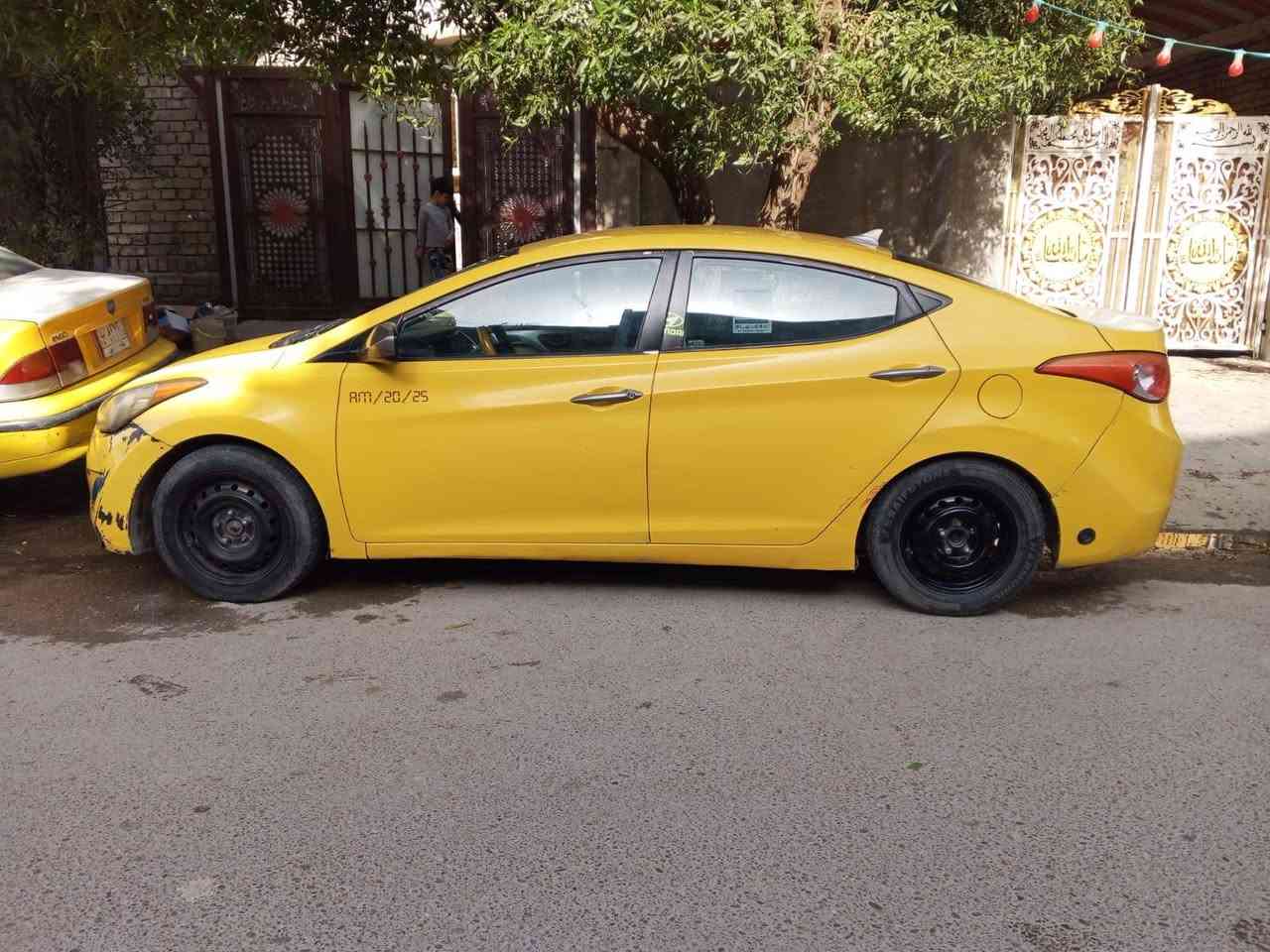 سلام عليكم لنترا موديل 13وارد أمريكي  بيهة جاملق امامي بدون داخل مكينة 2000 بيها منظومة غاز كير ومكينةخير من الله كهربائيات كله شغاله  سيارة بسمي تحويل ثاني يوم هئيه وغرمات وخط وبعث مصفر  سعر 105 وبيه مجال قليل عنوان بغداد مدينة الصدر ***********
