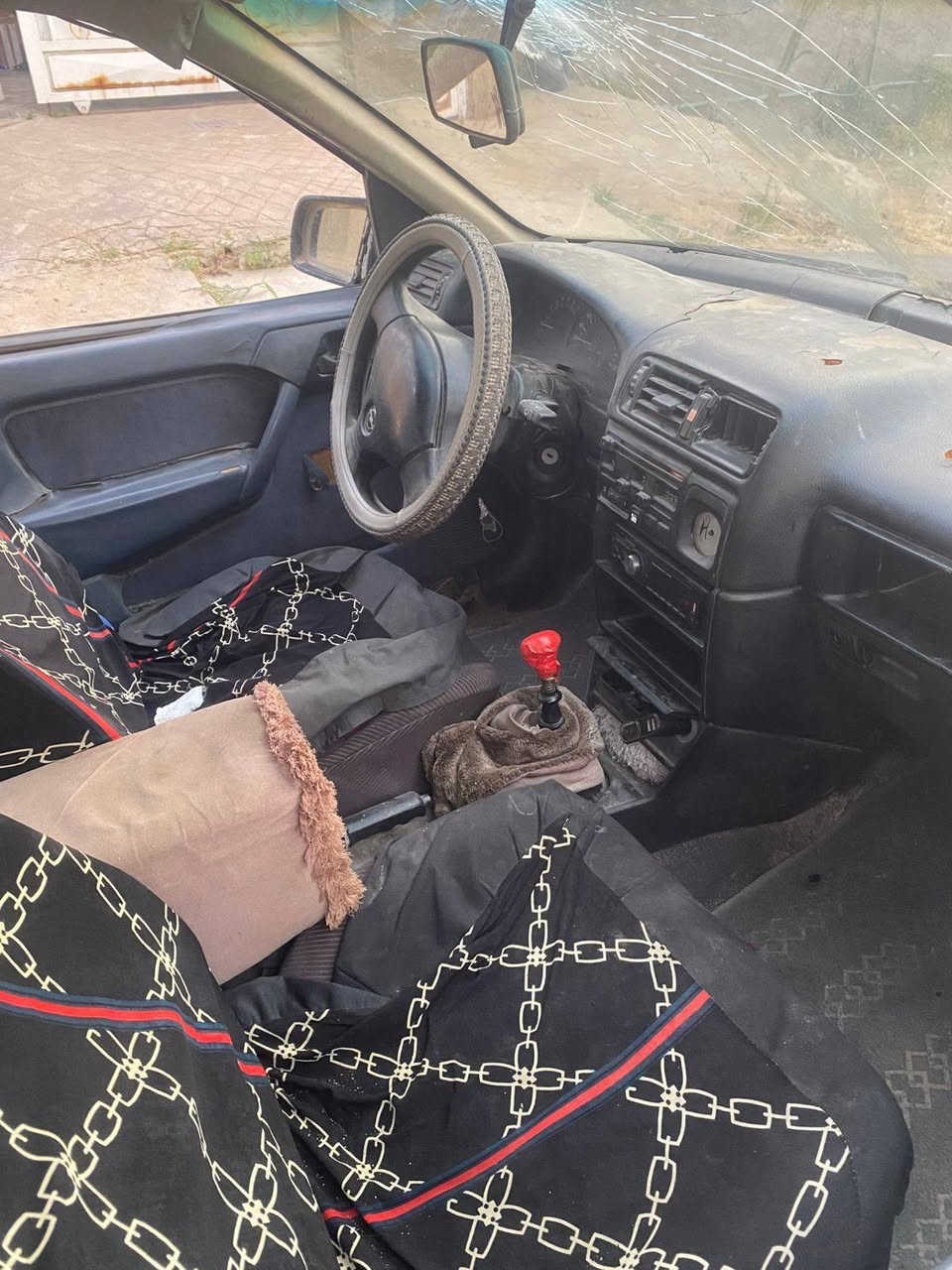 فكترا  للبيع صاحبه موجود    تريد تحويل يحول    سياره مابيها نقص
صدرها زين محرك  زين.   لايت عالي ناصي.  مسجل شغال    سعر 14 ورقه بيه مجال   شراي تعال خاص. 
رقم ***********
