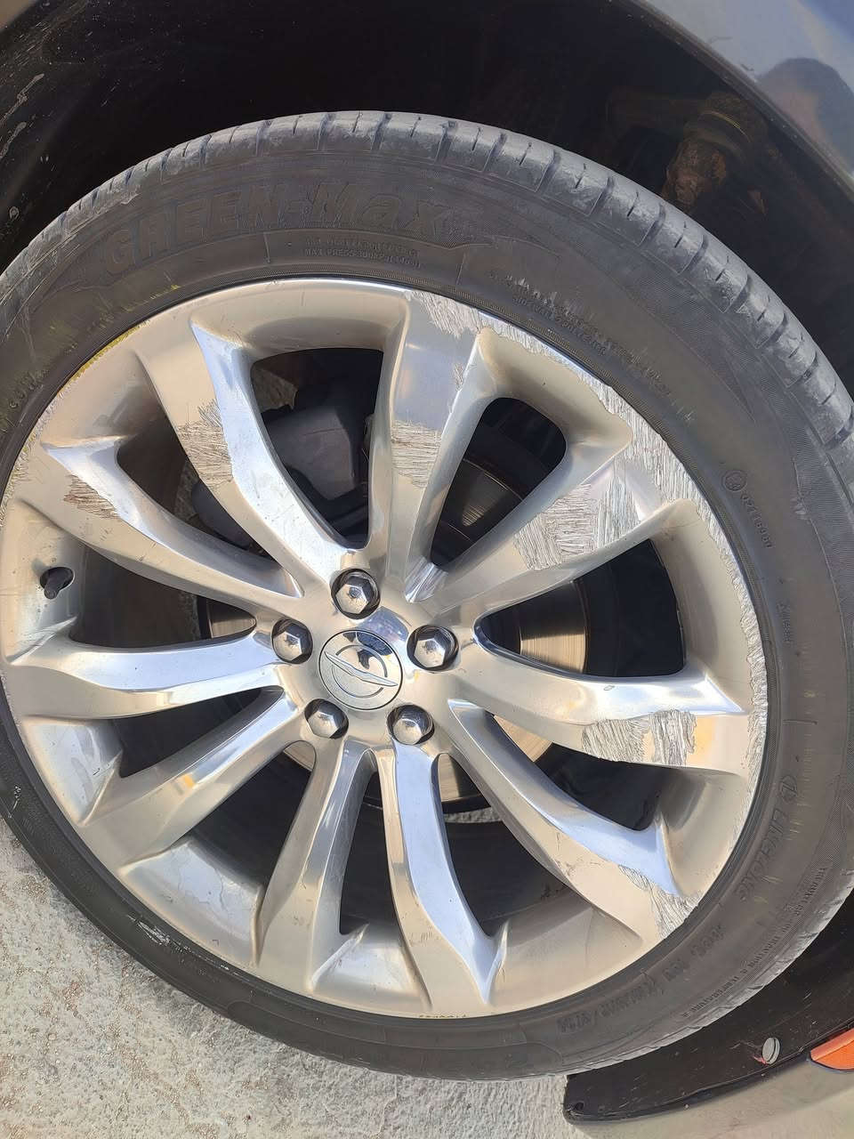 تخم تاير جديد 20 بدون تصليح السعر 350وبيه مجال الطيبين المكان ذي قار سوق الشيوخ رقم 
الهاتف  ‏‪0783 378 1306‬‏
