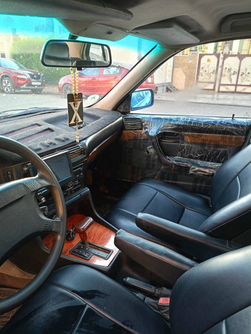 سلام عليكم bmw موديل 1994 525 بيلادي توماتيك رقم دهوك جديد بسمي 
 سنوية الى شهر6/ 2030
هزة الى شهر2026/7
 جمات كهربائي دابل برشوت
. تبريد مركزي ثاج
طقم تيرات جددد
السيارة عام جملية 
داخل جلد كلش نضيف
شاشة ايباد 
بيها طربة خفيفا باب السيق كلش خفيفة عنوان اربيل أربيل, العراق


**إذا كنت صاحب هذا الإعلان وتريد حذفه لأي سبب، رجاءا أرسل رسالة إلى الدعم الفني**