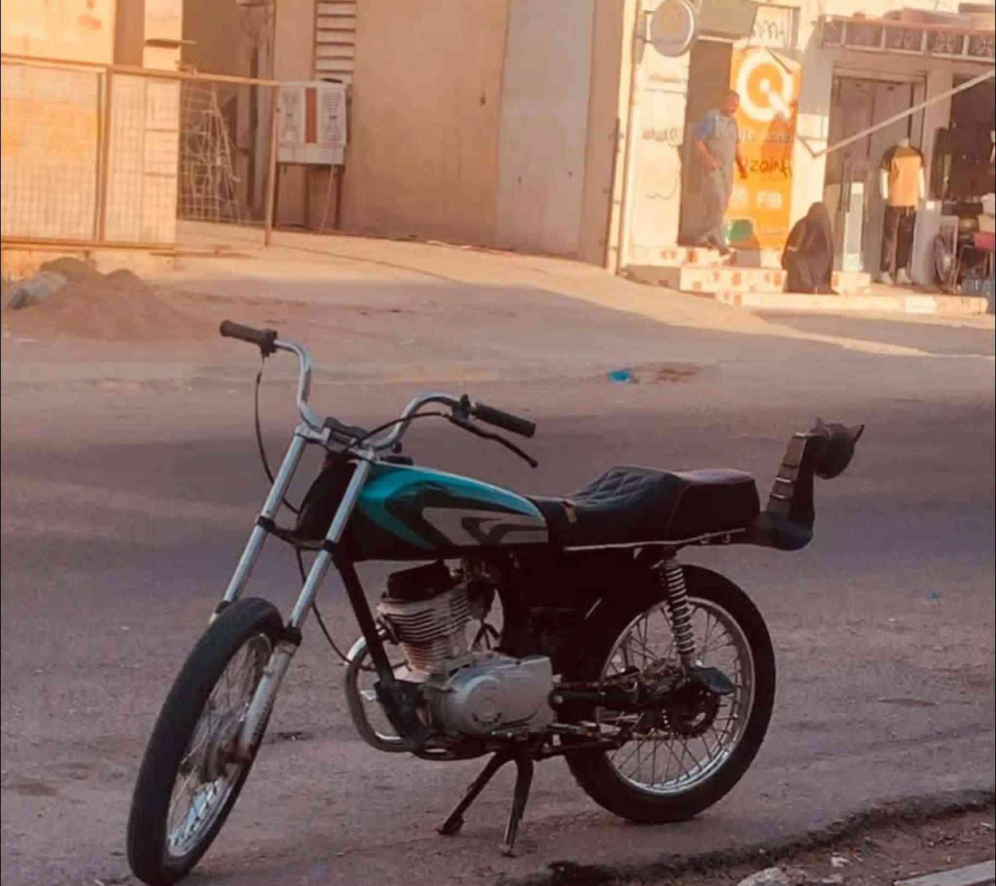 سلام عليكم دراجه انتنس موديل25للبيع حربي سعر425وبيها مجال جماعت 350اعبر المنشور رقم *********** متواجد خاص هم
