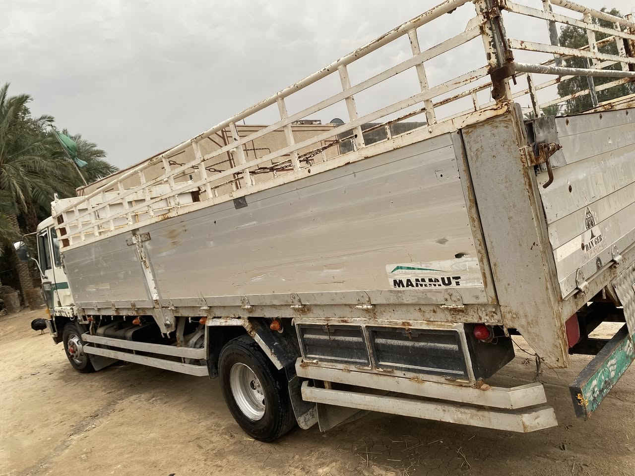 ‏سلام عليكم فوزه مربع للبيع 6 وربع بلادي مكينه 16عادي  قبق اسود لمحسن  رقمه بصره بسمي مشروع وطني لستفسر عل رقم ***********
