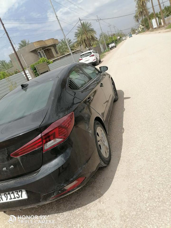 السلام عليكم 
سياره الانتره موديل 2019  وارد امريكي سياره 

جاهزه من كلشي تبريد حداديه تخم تاير 

محركها ٢٠٠٠  كي مكينه مكفول رقم بغداد بسمي تحويل مباشر  

سياره بيها حادث ربع جاملغ ايمن  بدون دواخل شرط 
#السعر ب118 وبيها مجال 

#مكان السياره بابل مشروع المسيب 
 
فقط ع رقم موجود 
***********
***********
