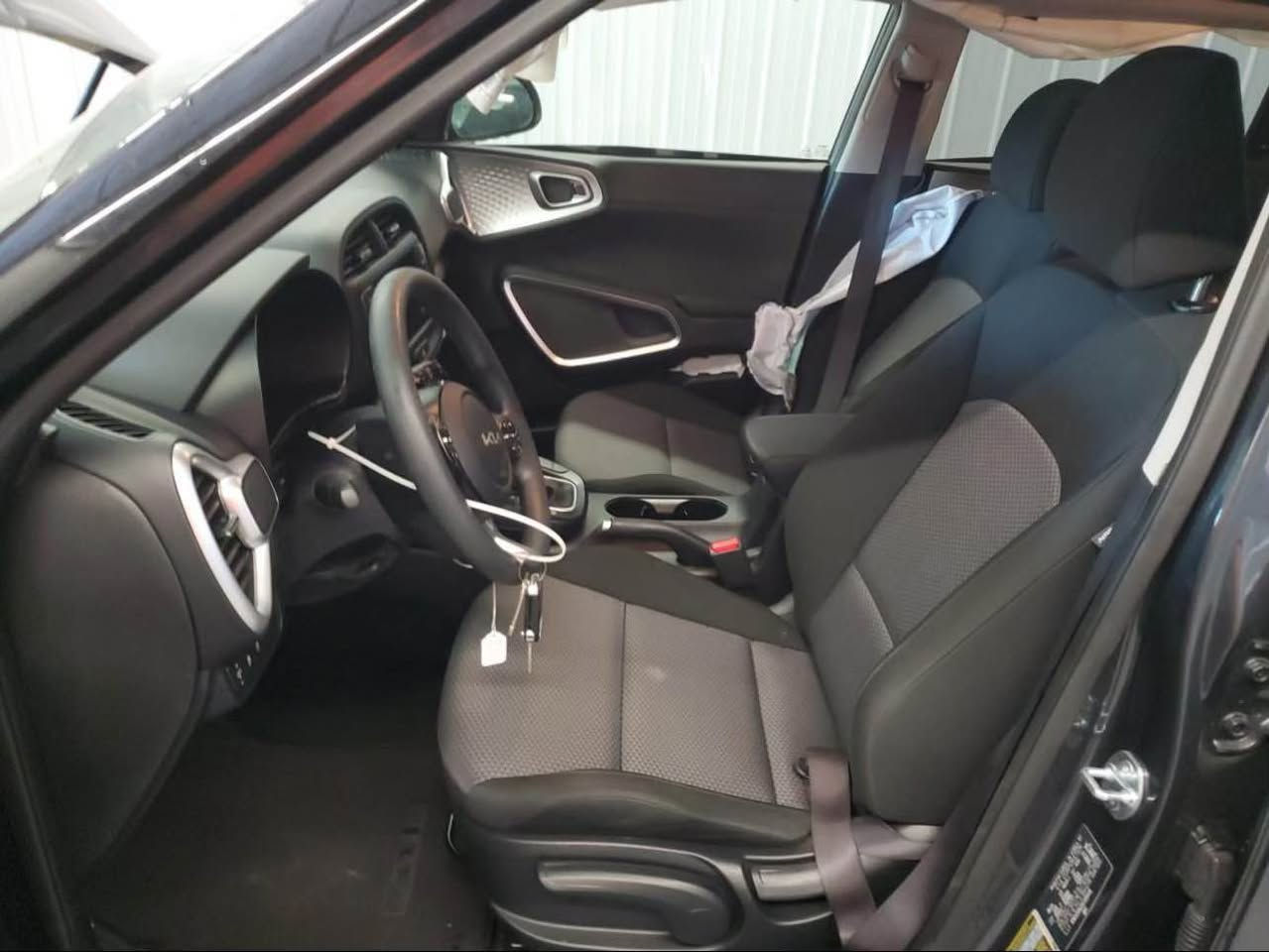 السلام عليكم 
للبيع كيا صول 2025 حالياً بالعقبة تنطي جنسيتك تدخل بأسمك 
بالامكان تدخل شهداء
ماشيه 17000 m  
حادث السياره جانبي بجم كبس فقط ايرباك البردة 

المواصفات/
شاشة دجتل  
محرك 2000 دوش 🚀 
رادار امامي
رادار خلفي
رادار جانبي
شاشة كبيرة
كامرة دوارة
سستم صوت 
اوتو ستوب
تحديد مسار
قيادة ذاتية
توقف ذاتي 
تنبيه عند مغادرة المسار
مانع انحدار
حساسات 360 درجة
وضعيات قيادة
وبعد بيها مواصفات
السعر  95 ورقة بدون كمرك وبدون تصليح
للاستفسار *********** متوفر واتساب حلة, بابل
