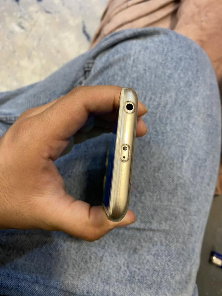 جهاز mi نضيف جداً نضافة 90% متروك مستعمل قليل للبيع ***********
