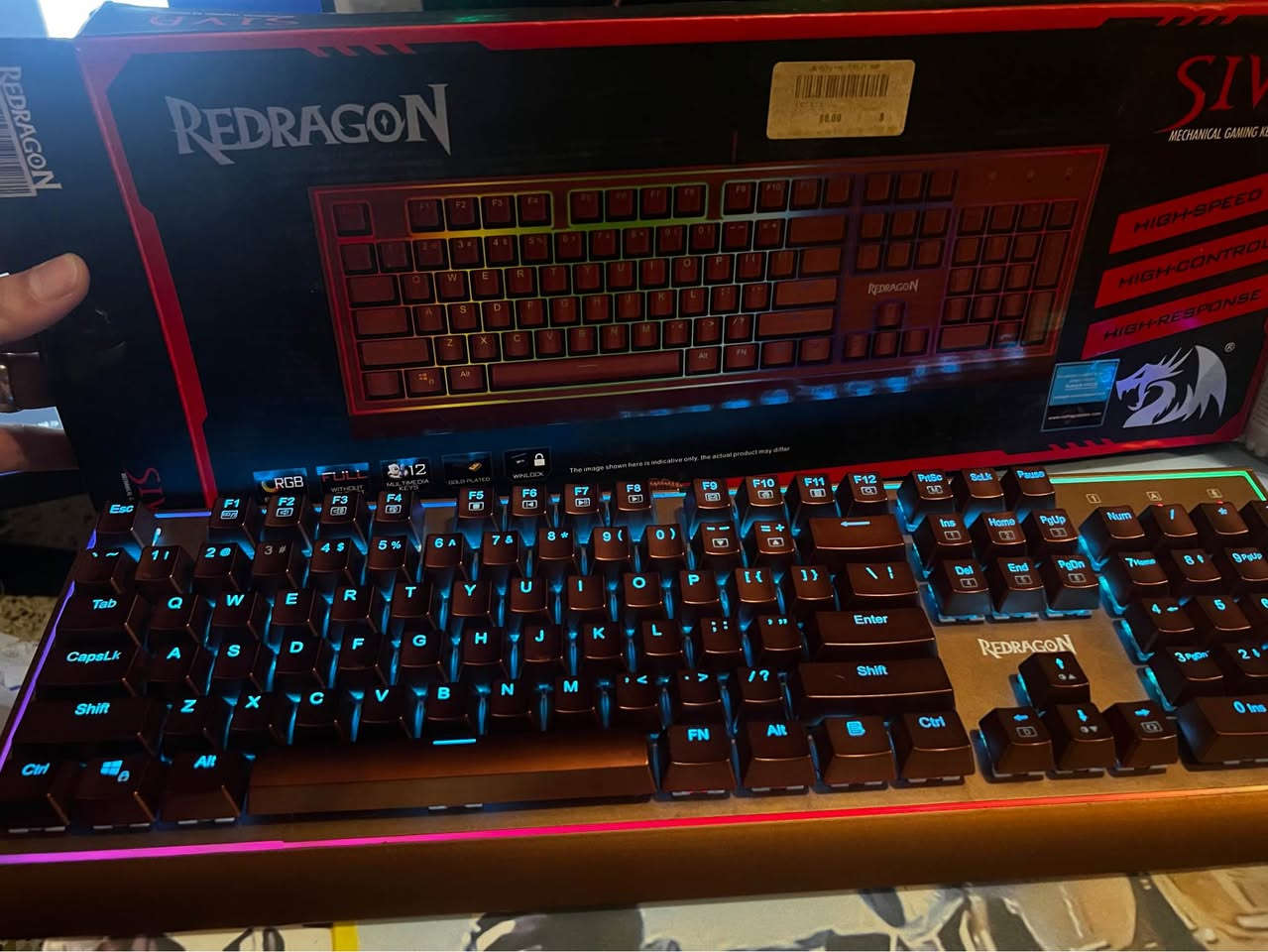 للبيع مجموعة لوحات مفاتيح Redragon ميكانيكية بحالات ممتازة:

1- Redragon SIVA (K511): كيبورد كامل الحجم مع إضاءة RGB، مثالي للعمل واللعب.

2- Redragon FIZZ (K617): حجم مدمج %60، لون أبيض ورمادي، سويتشات سريعة للألعاب.

3- Redragon DAKSA (K576): حجم TKL (بدون أرقام جانبية)، متين جداً وإضاءة مميزة.

جميع الكيبوردات نظيفة ومع كراتينها.

ما اعرف شكد اسعارهم اذا صاحب بيج و تريدهم اكتب سعرك و اجيك خاص او اذا حاب تشتري قطعة وحدة هم عادي + الي يشتريهم كلهم انطي هدية هههه تحياتي ❤️‍🔥🌹 بغداد, العراق


**إذا كنت صاحب هذا الإعلان وتريد حذفه لأي سبب، رجاءا أرسل رسالة إلى الدعم الفني**