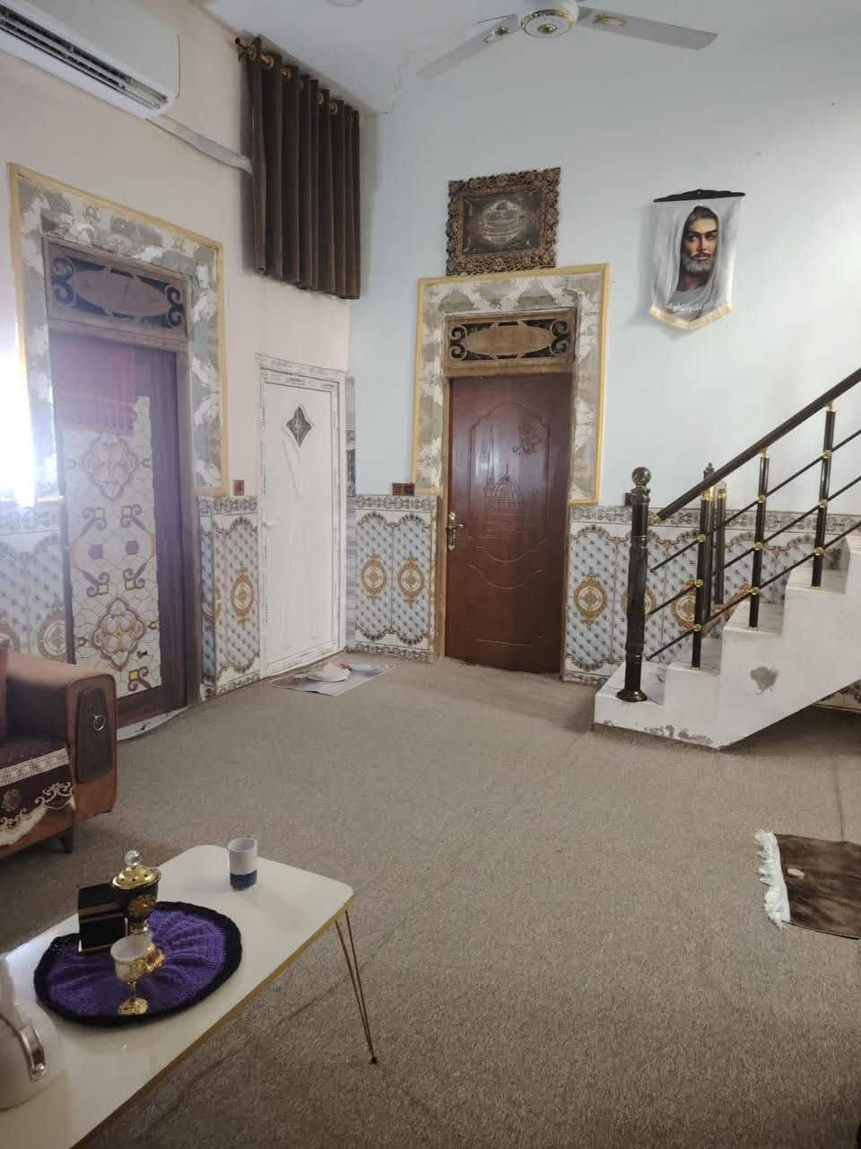 الديوانية حمزة الشرقي حي منصور نزلت الشهيد ماهر قرب مختار سلمان كيم 
سلام عليكم ورحمه الله وبركاته 
بيع مستعجل
بيت للبيع في حي  منصور نزلت الشهيد ماهر قرب مختار سلمان كيم المساحهالبيت 250   
زراعي سند ٢٥
تفصيل البيت
استقبال رجال ٤×١٠متر
استقبال نساء ٤×٦ونص متر
اغرف ٤×٦ عدد٢
مطبخ ٥×٣ونص
حمام داخلي مع صحيات ١
حمامات خارجية عدد٢
صاله ٤×٦
حديقه ٣×٥
بنيان طابوق 
  شليمان عكاده 
سطح اشتايكر 
كراج ٤×١٠
كهرباء +ماء+ مولده +منظومة كامره مراقبة
للاستفسار الاتصال  واتساب ***********
سعر البيت55

