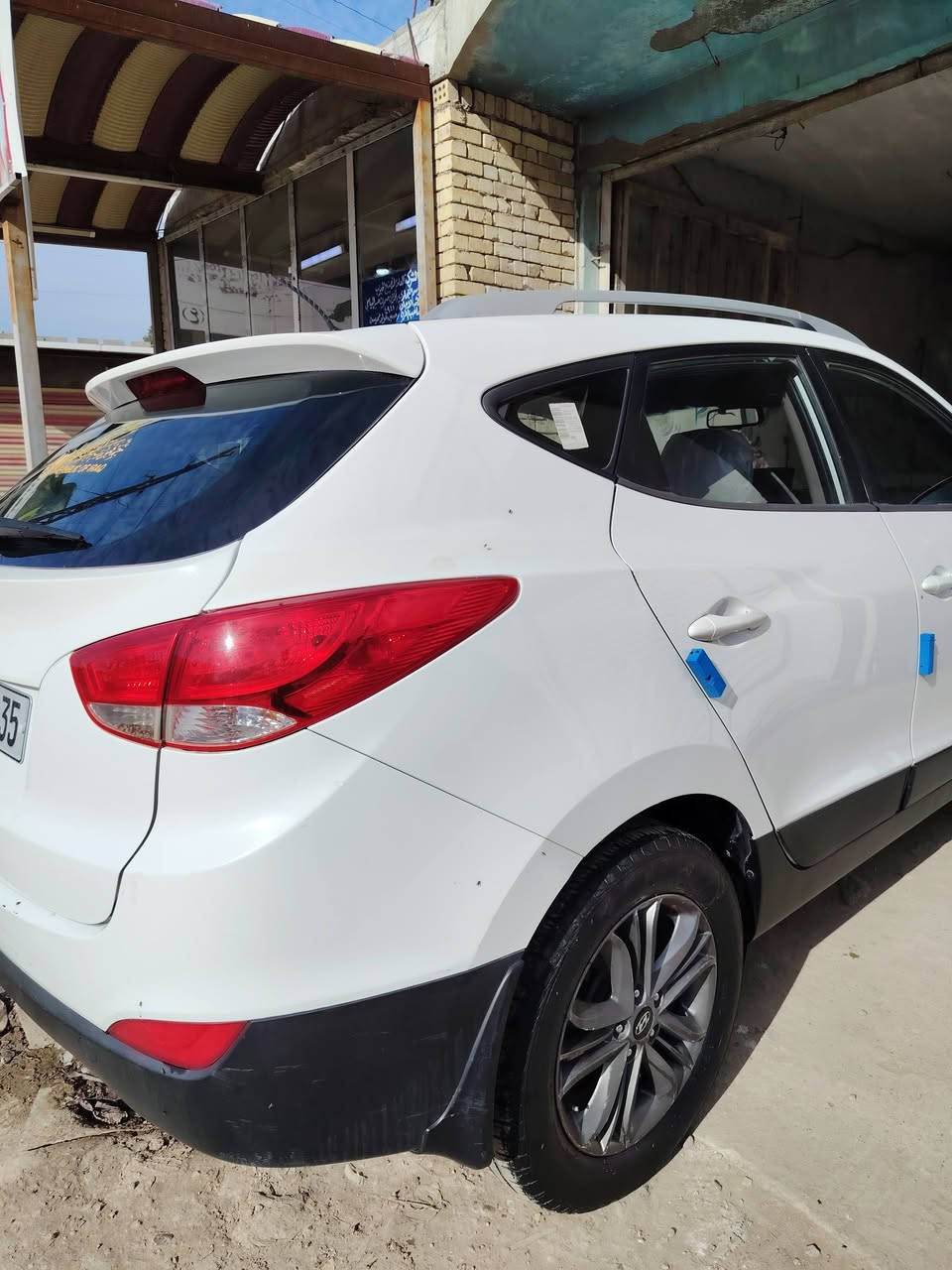 سلام عليكم توسان 2015وارد خليجي بيهه قطعه صبغ بس البنيد بدون داخل سياره كلش نضيفه  مكينه  2000دوش
سياره بسمي تحويل ثاني يوم
سعر 153بيهه مجال قليل 
والعنوان بغداد   غير متواجد عله فيس
تواصل   رقم ***********
