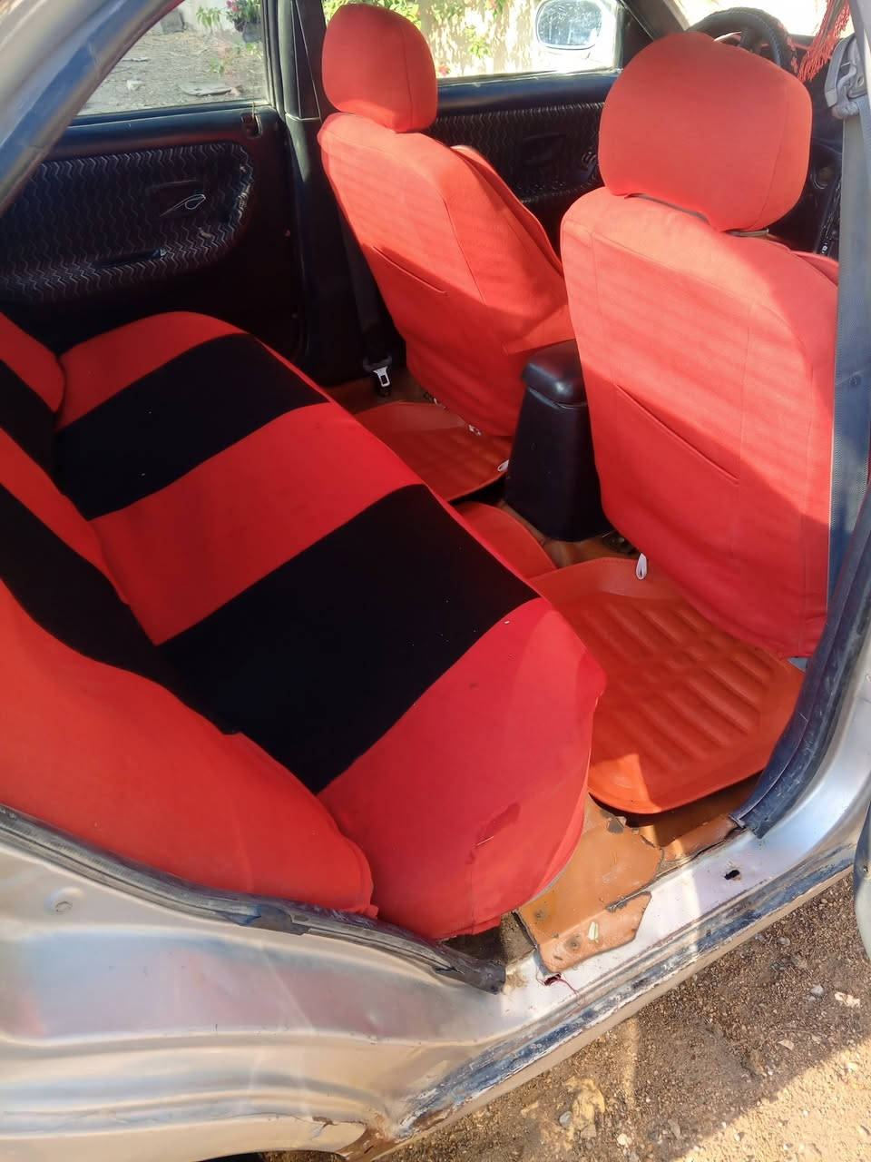 سوناتا 2 موديل 94 للبيع رقم واسط مشروع وطني تنتهت سنويه بشهر 12 السعر 30وبيه مجال  مكانها واسط ***********
