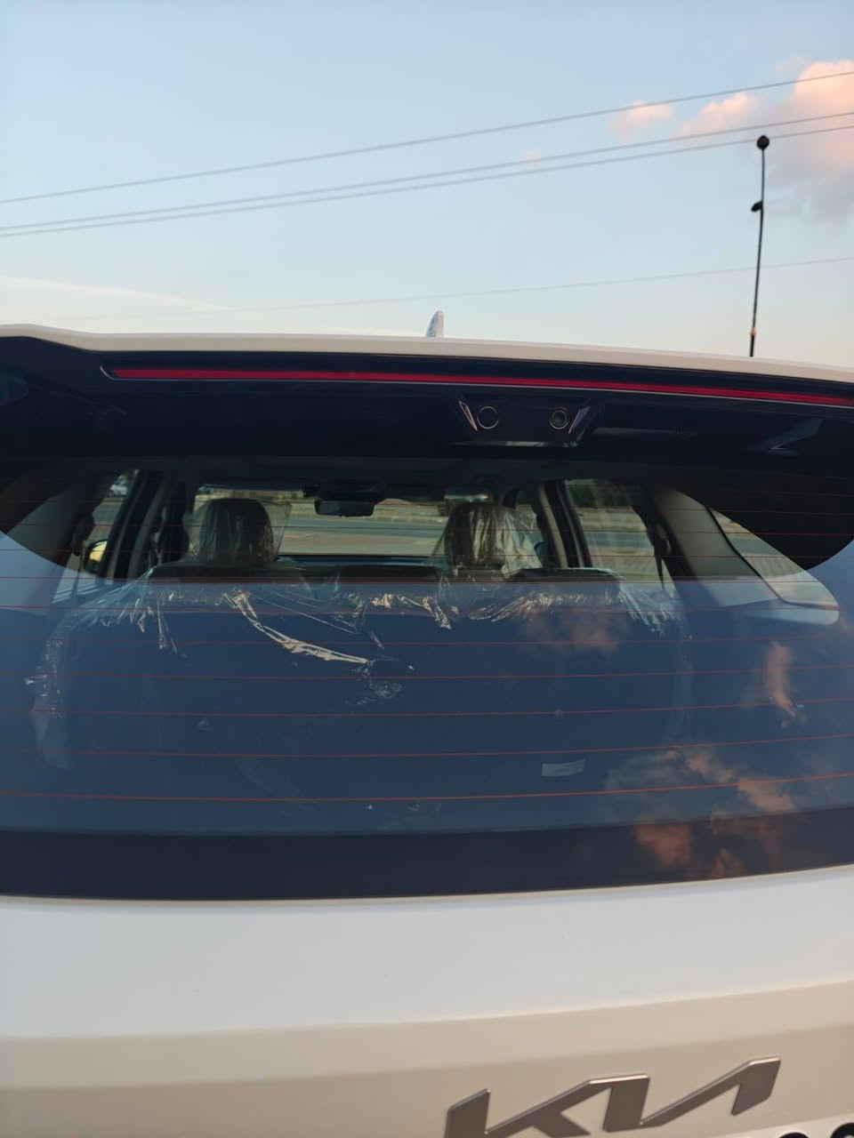 سورنتو KIA SORENTO 2025
    رقم شمالي (اربيل)
•عداد المسافه: ٣٤٠٠ km قابل للزيادة
    مكفولة كفالة عامة نقطة مابيها .
✅المواصفات
• المحرك: 6 سلندر 3500
• بانوراما ، بصمة ، كير ماوس
• ويل حجم ٢٠ 
• ليد امامي نهاري
• مقاعد امامية كهربائية تدفئه وتبريد
• مقاعد جلد اصلي
• نظام تكييف 3 قطع
• شاشة لمس كبيرة مع نظام ملاحة
• بردات خلفية
• حساسات أمامية وخلفية
•دبل كاميرا خلفيه
•مرايه اوتو دم ، وحساس مطر
• تحكمات المقود ومودات الصوتية
•هاند بريك كهربائي
• مانع انزلاق وانحدار المكابح
• نظام مراقبة ضغط الإطارات
💰السعر: 352 وبي مجال قليل علما زيرو مالتها ٣٦٣
للاستفسار الاتصال على الرقم ☎️ *********** 
العنوان📍 كركوك
