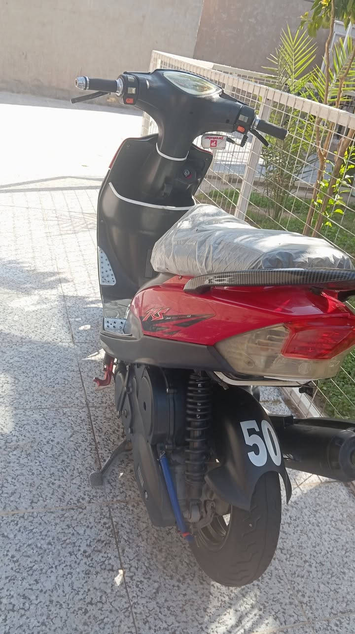 سلام عليكم ماكس  عدله للبيع مفتوحه ولفات فقط دراجه تشتغل سلف نكره دراجه  السعر500وبيه مجال مكاني شطره التواصل ***********2
