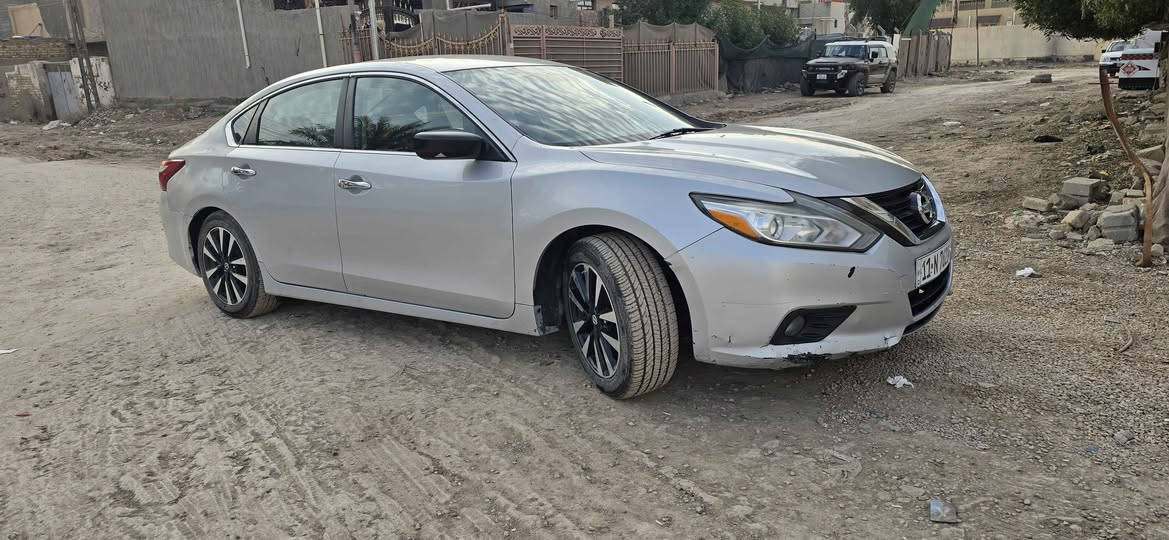 السلام عليكم

* نيسان التيما [2018] رقم بغداد 

* المواصفات :
[ بصمة تشغيل _ بصمة ابواب _ تشغيل عن بعد _
تحكم استيرن _ مانع انزلاق _ كاميرا خلفية _ مثبت سرعة _ 
كشن كهرباء ]

* محرك 2500 _ 4 سلندر 
* بجم كبس(مكفول) _ حادث خلفي ٣ قطع (ضرر قليل) مثل ما موضح بالصور

السعر 125

مكان السياره/ الحله
*********** Singapore
