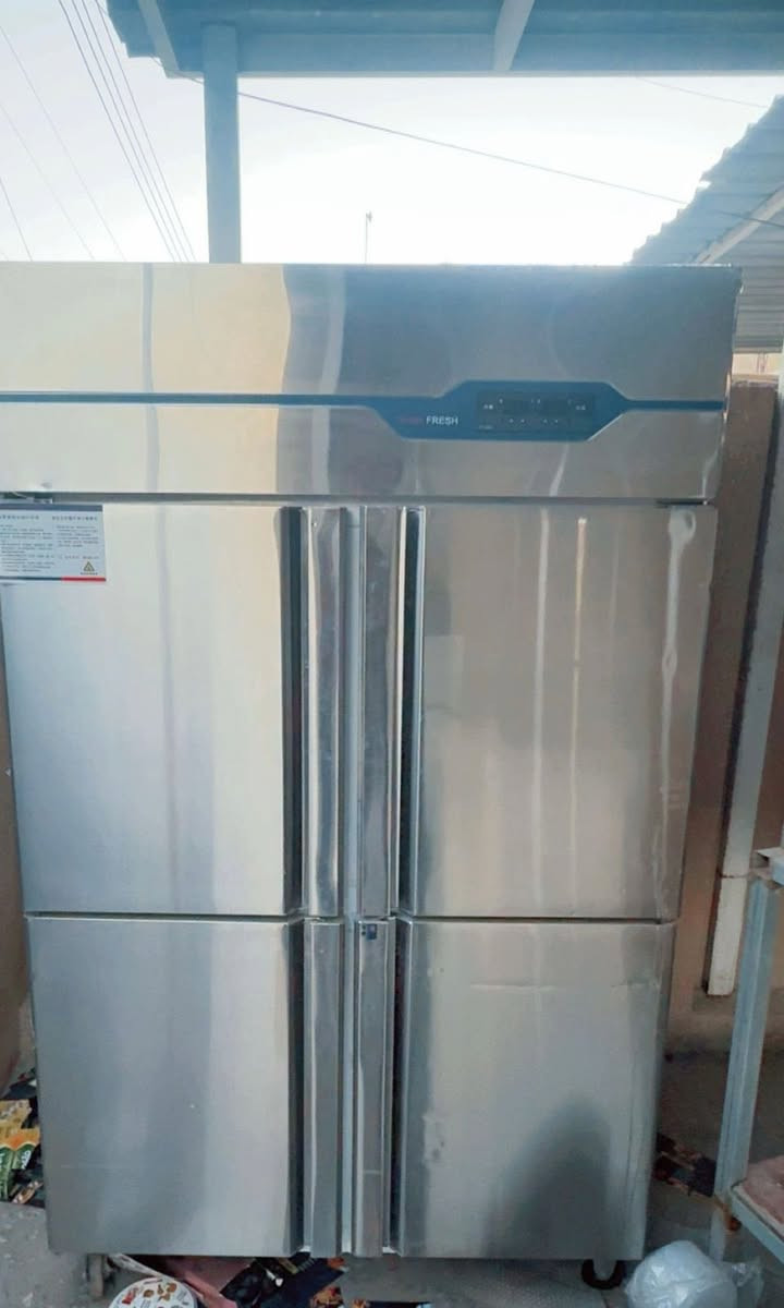 شوايه كص سلايت
جدر كنتاكي بعده جديد هو وفلاتر وياه
وبراد مستخدم سبوع يصيرنص تبريد نص تجميد
أبيعهم شلع شراي يتصل
***********
