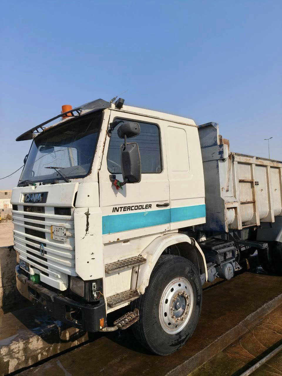 سلام عليكم سكانيه للبيع /113/موديل 91  مكفوله كفاله عامه كهربائيات كله شغاله تبريد  تخم تاير كير 5/5  محرك وكير جدد مجموعه كتر 19 رقم بصره / المكان واسط نعمانيه / ***********
