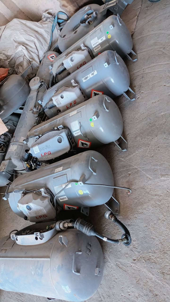 السلام عليكم اخواني متوفر بعون الله كافه قطع غيار سيارات كوري بلاد غاز صيانه ومواد ورشه طارق الفيتر دوانيه حي الصناعي البلوك الاخير ***********
