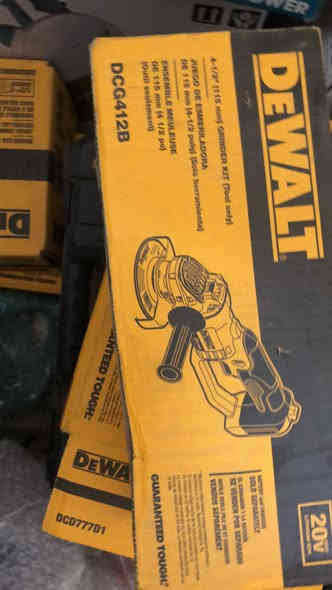 عرض لمده يومين فقط 
تخفيضات  تصل الى ٣٠٪؜ 
ارسل صوره وسيتم الرد  
يوجد توصيل الى جميع محافظات العراق 
للطلب  او الاستفسار 
واتس اب  ***********
