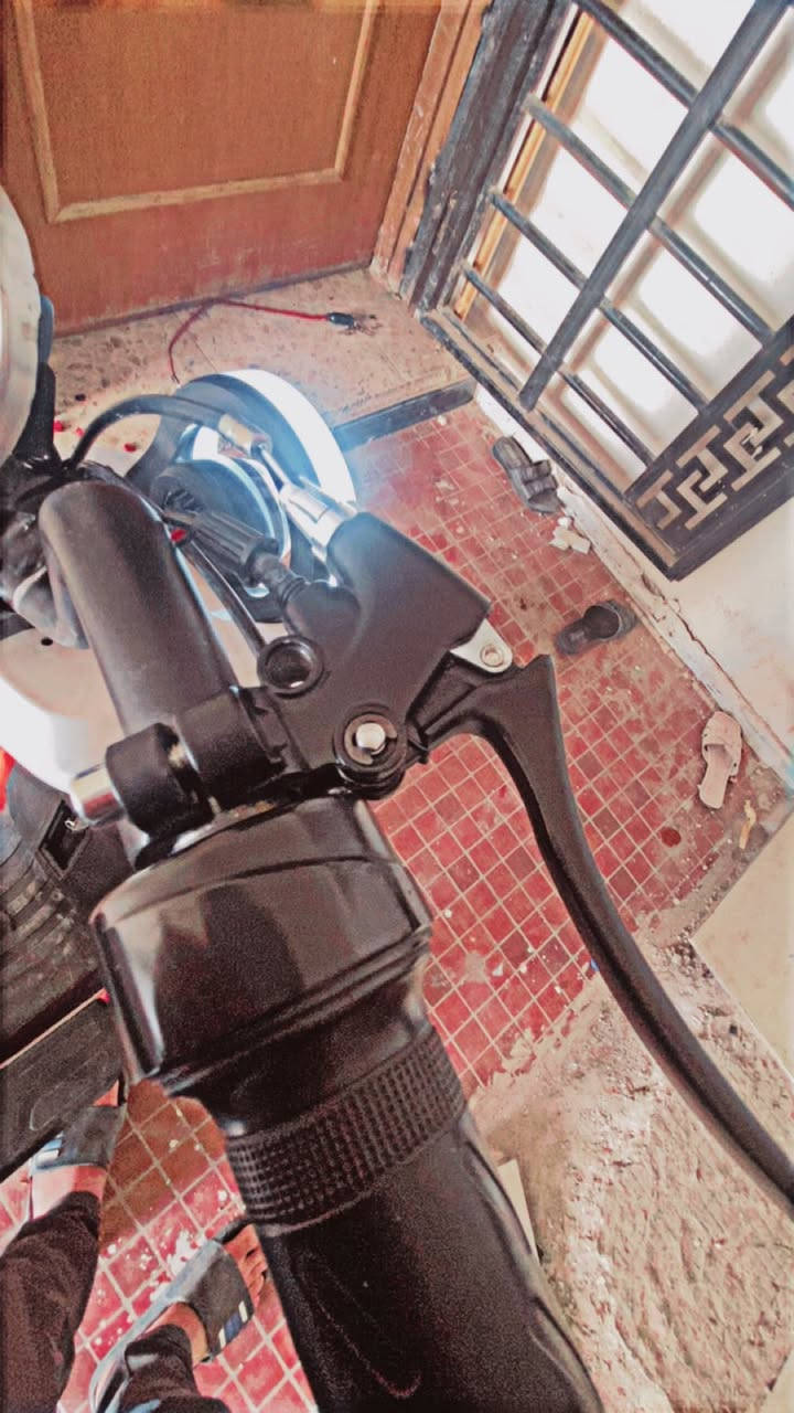 سلام عليكم  دراجه شحن حجم 20للبيع مواصفات 
4️⃣ باتري كبار فيتنامي صمان سنه تمشيك بال شحنه الواحده 40كيلو 
اشاير لد لايت عالي لد دائره 
نضيفة الدراجه بس بيهة ملاحضات بصيطه 
بطاريات جديده تايرات جديده شاحنه جديده قاعده شاحنه جديده دراجه يدات بريك سستم كامل دراجه تاخده ربع ماذب عليهة الله شاهد وتاخذ الدراجه وين ماجات وتفحصهة 
مكاني بغداد شقق الطالبيه قرب مدرسه الخمائل 
رقم واتساب فقط *********** واسف عله لاطاله
