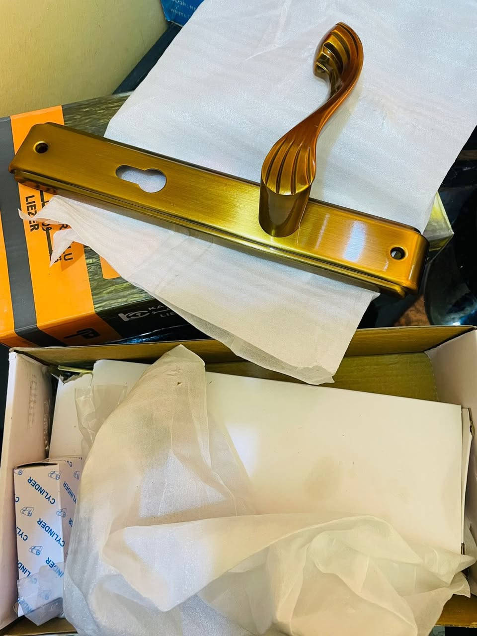 يدات باب الاصلي كامل القفل ولوزه سعر الواحد 25 هوه وتوصيل فلوجه شراي يراسل خاص


**إذا كنت صاحب هذا الإعلان وتريد حذفه لأي سبب، رجاءا أرسل رسالة إلى الدعم الفني**