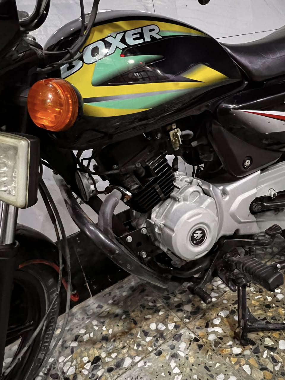 سلام عليكم بوكسر للبيع مديل 2023 جديده مستخدمه فقط 4 اشهر  
رقم وسنوية كاملة تحويل ثاني يوم 
السعر مليونين ونص وبيها مجال قليل
العنوان البصره/الهارثه/الماجديه/واتساب او اتصال ***********مكلف بالنشر
