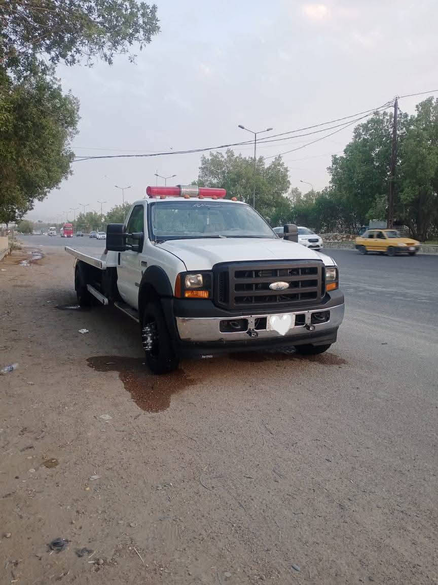 السلام عليكم
فورت2005 سياره بغداد 
سنويه 29
مسجله كرين نقاط 
مكينه سته وميه
وكير الف 
بدي 5ونص ،3 جك
السعر : 140
مكان -بغداد حي نصر 
الاستفسار اتصال=***********
