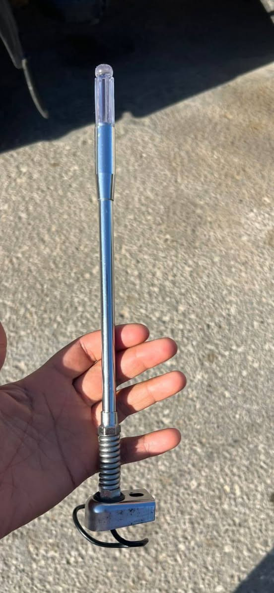 للبيع اريل ديلوكس جديد كلش ب٥٠ وتاج ضوئي اصلي تفصيخ ٦٠ مكان نجف ***********
