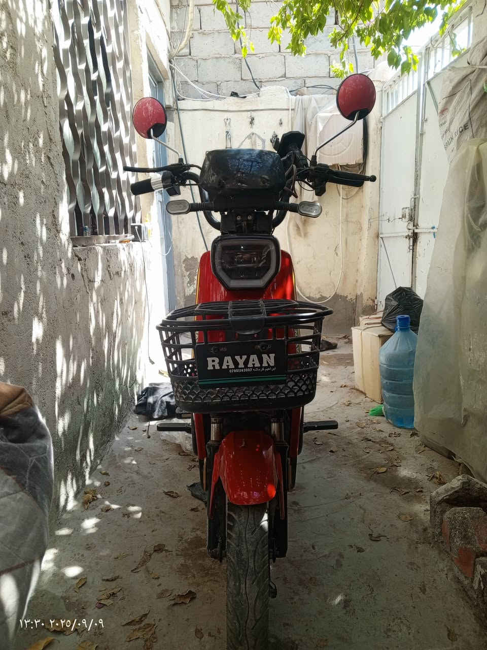 سلام عليكم   دراجه شاحن نوعيه الريان اربع بطاريات شاشه ايباد كهربائيات كلها شغاله لايت اشاير هورن متكامله سويجين وبصمتين دراجه جديده حجم 16 مكاني نجف حي الرحمه السعر 425 وبيها مجال رقمي ***********
