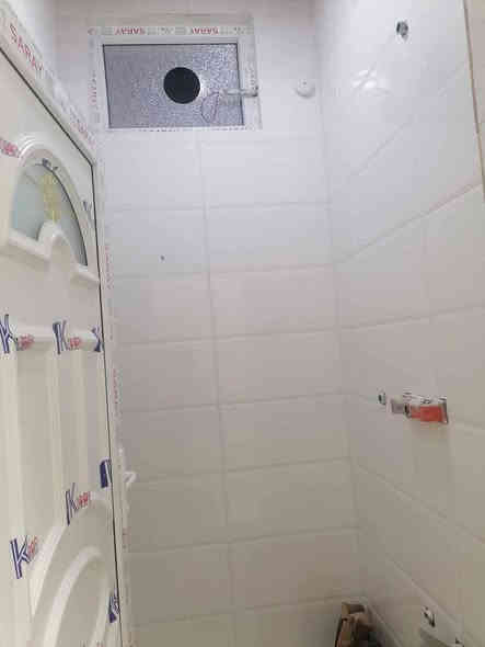 بيت للايجار 100 متر 
حي القدس خلف الكراج الجنوبي بناء جديد  
غرفه وصاله واستقبال مطبخ صحيات 
الشهر 325 قفل
او واتساب 
***********
او المراسله
علئ الصفحه
