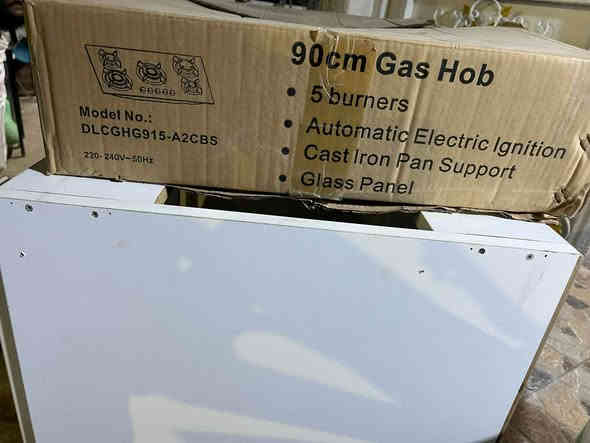 طباخ 5 عيون وفرن كاملات مع غراضهن شرط الشغل وبي ضمان الميز مفصل عليهن كاملات مكاني تكريت *********** تكريت
